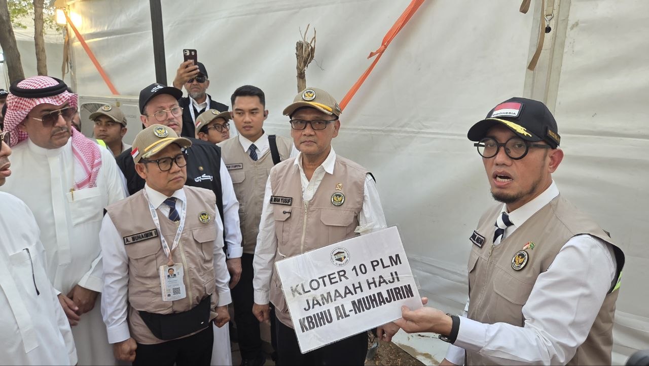 Wamenhaj Tertibkan Pengkavlingan Tenda Arafah, Dahnil Robek Penanda KBIHU