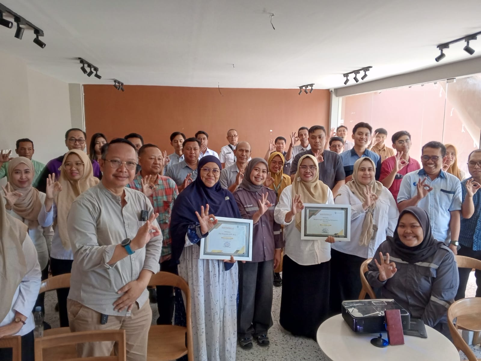 Darurat Volume TPA, Konsultan Pengelolaan Sampah dan DLHK Sidoarjo Dorong Industri Terapkan Sistem Zero to Landfill.