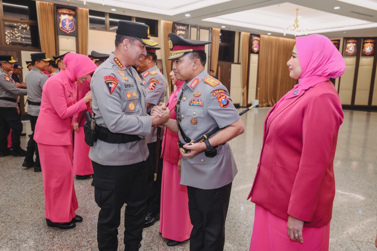 Kapolda Jatim Irjen Pol Dekananto: Polisi Harus Semakin Dekat, Bergandengan Tangan dengan Masyarakat Jaga Kamtibmas