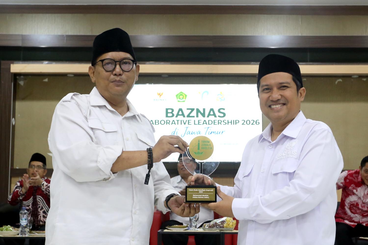 Ketua BAZNAS Jatim Terima Apresiasi Tokoh Muda Nahdliyin Inspiratif 2026